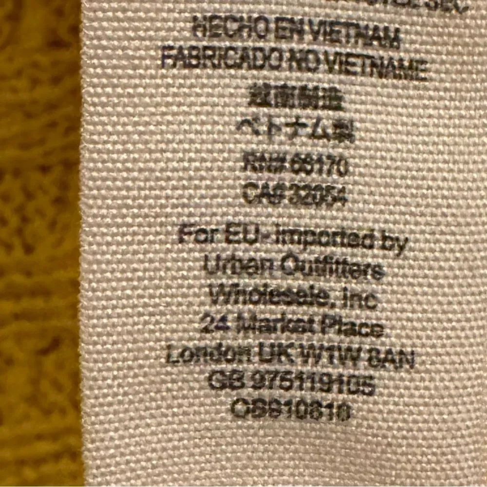We The Free Size Medium Bright Yellow Thein Hacci V Neck Lightweight Sweater